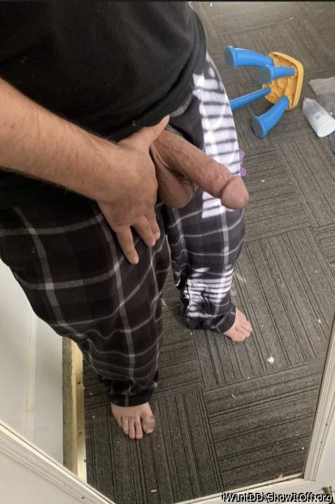 Photo of a short leg from iWantDD
