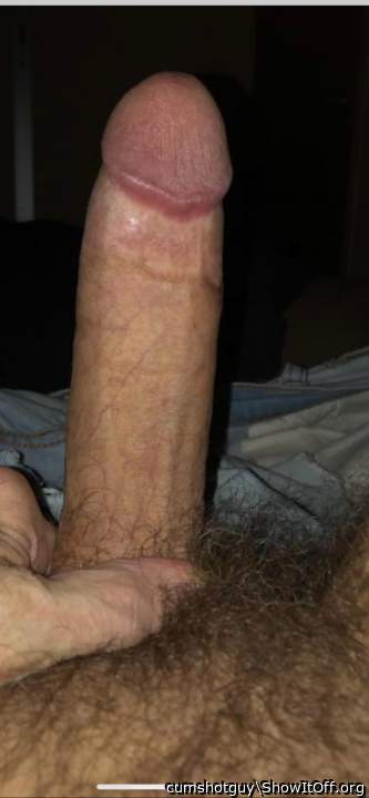 Photo of a middle leg from cumshotguy