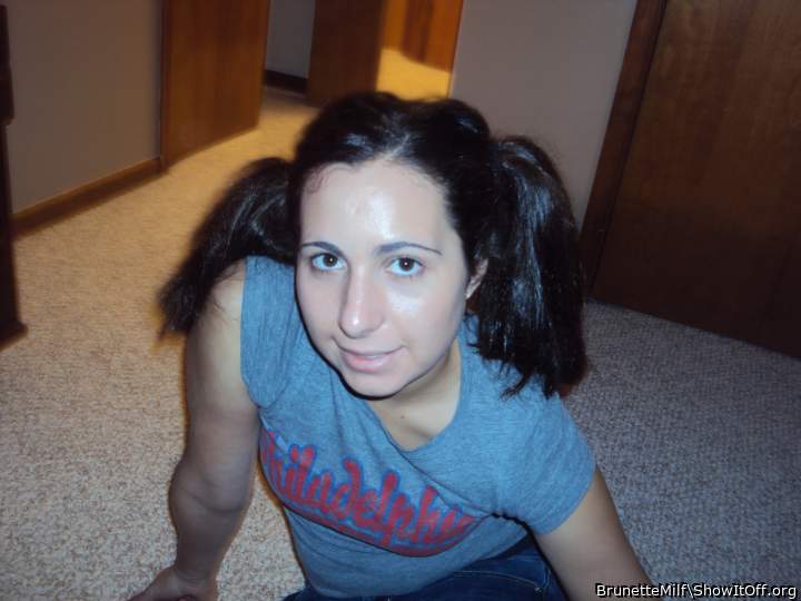 Photo of a middle leg from BrunetteMilf