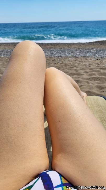 Love to lay with you on the beach. Slipping my had between y