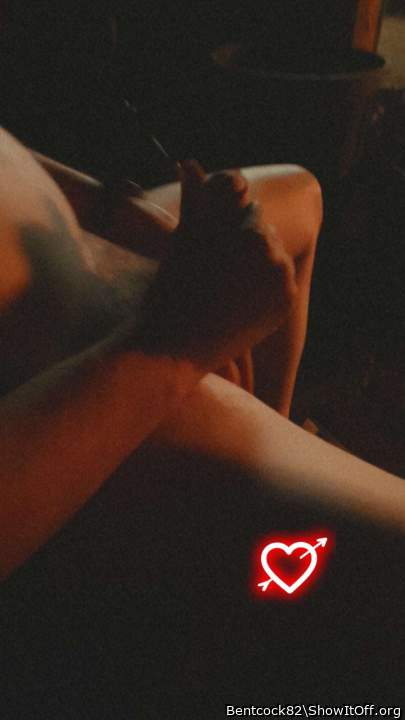 Photo of a stiffie from Bentcock82