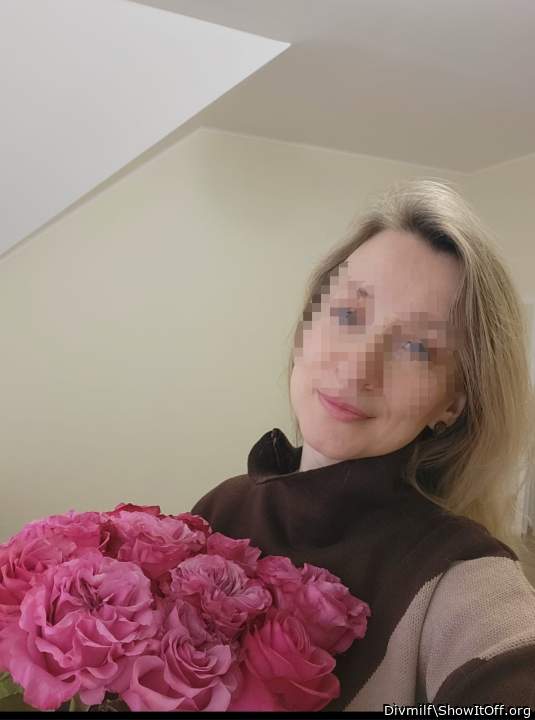 Absolutely stunning you are so sexy