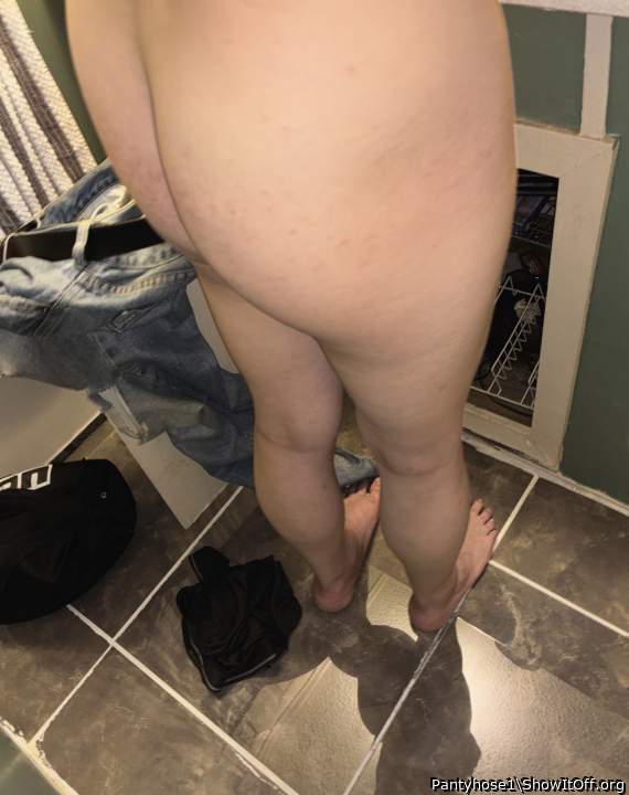 Photo of Man's Ass from Pantyhose1