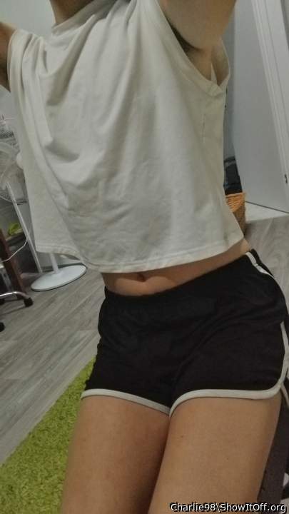 Do I look girly? &#128149;