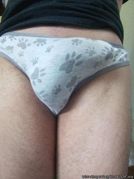 would love to pull these pantys down