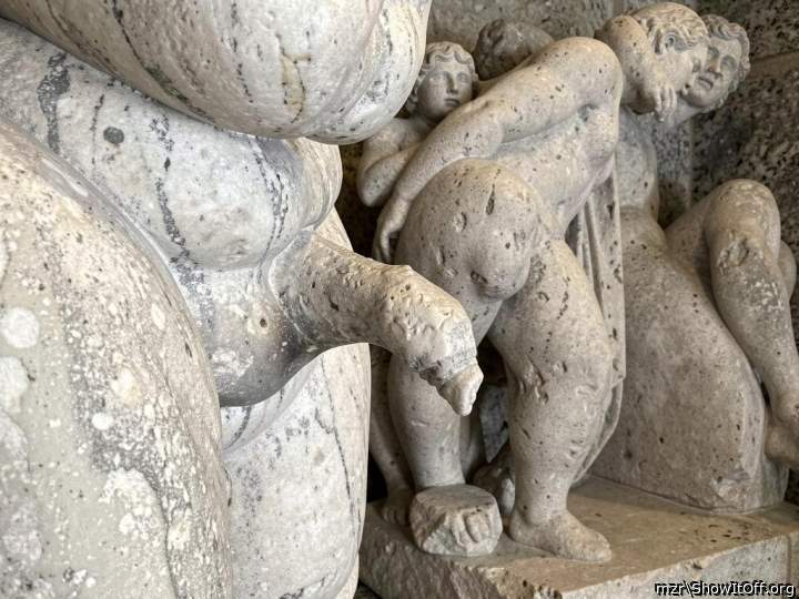 🙋🇬🇧 that's why foreskin is so precio