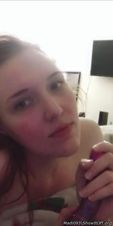 Photo of a pecker from Madi093