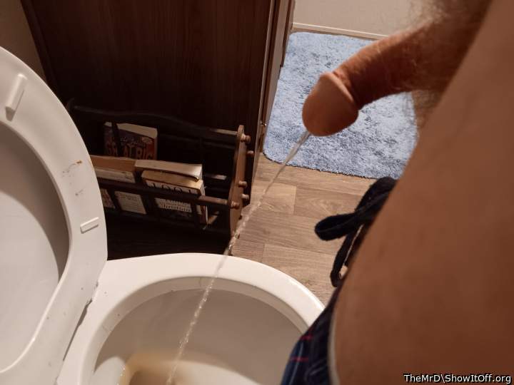 Pissing 4