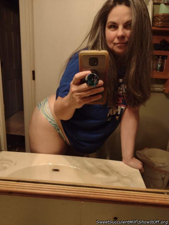 Hi honey, what would you say if I jerked off while looking a