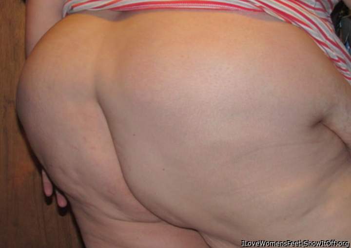 Photo of a love muscle from ILoveWomensFeet