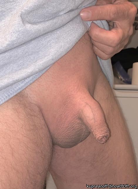 Very sexy lollypop... must be perfect in mouth  