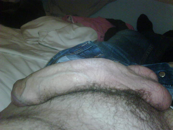 Nice pic of your big cock and relaxed balls 
