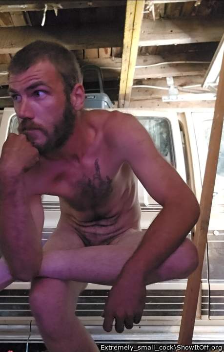 I ❤️ being nude in public like at this abandoned house