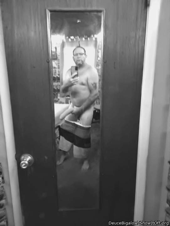 Photo of a short leg from DeuceBigalow