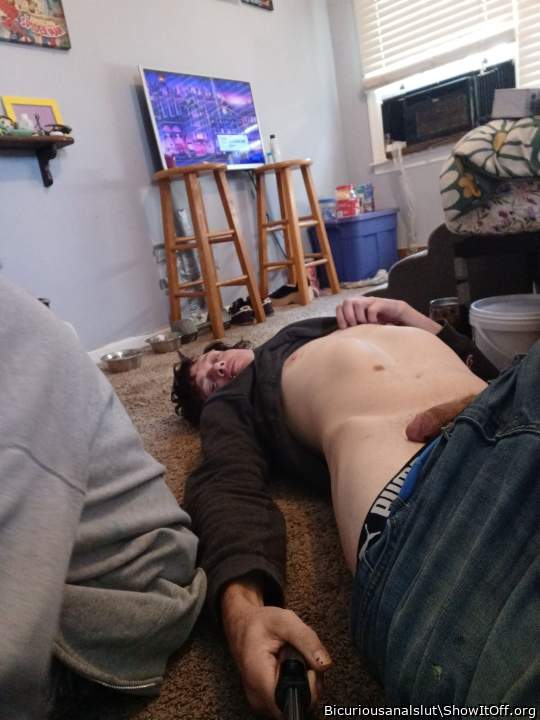 Adult image from Bicuriousanalslut