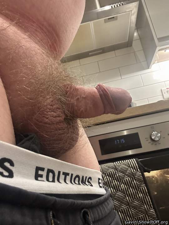 Photo of a bald-headed mouse from Gavin