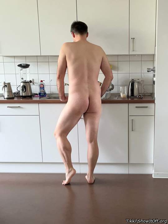 Such a cute hot sexy smooth nudist bum    