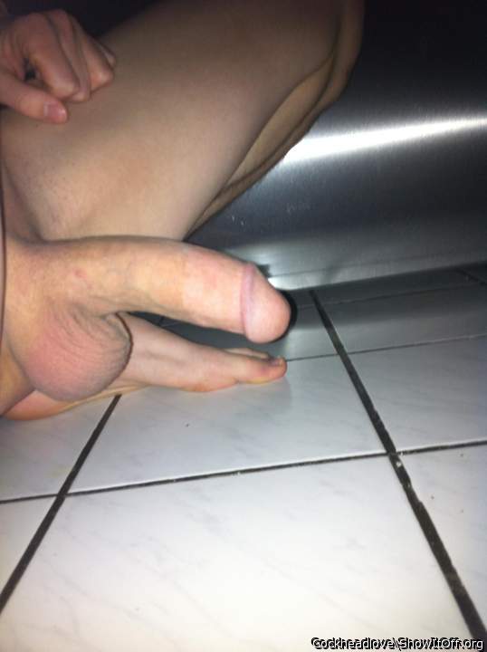 Photo of a short leg from Cockheadlove