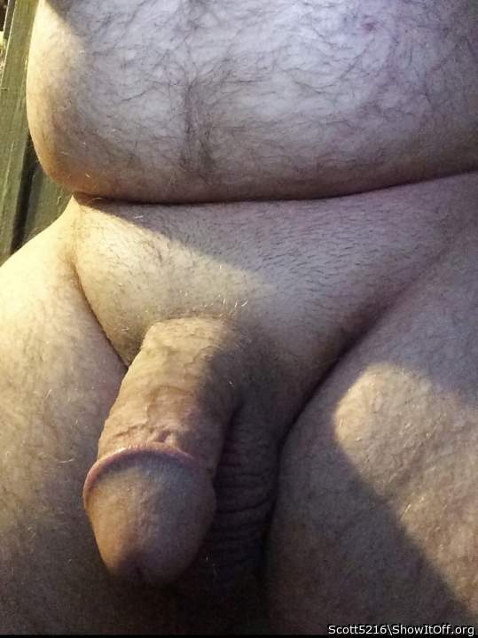 Damn thats a nice fat cock you have wow