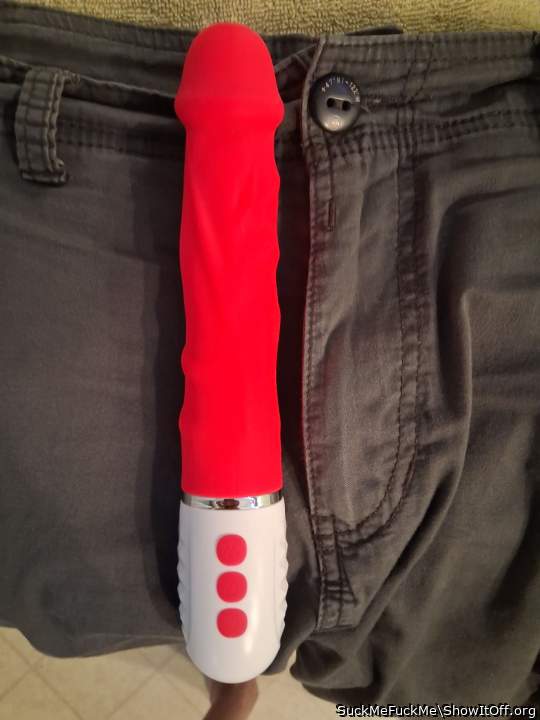 Adult image from SuckMeFuckMe
