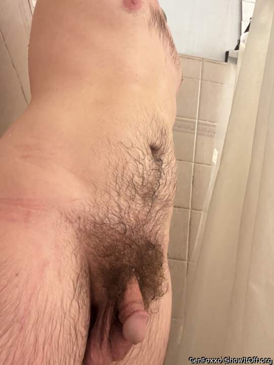 Sexy naked hairy Man. Lips n tongue want ur knob n nip