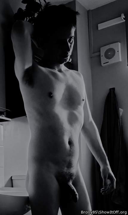 Photo of a schlong from Brolly85