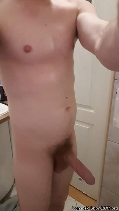 Mmmmm. Sexy body and big cock! &#128525;
