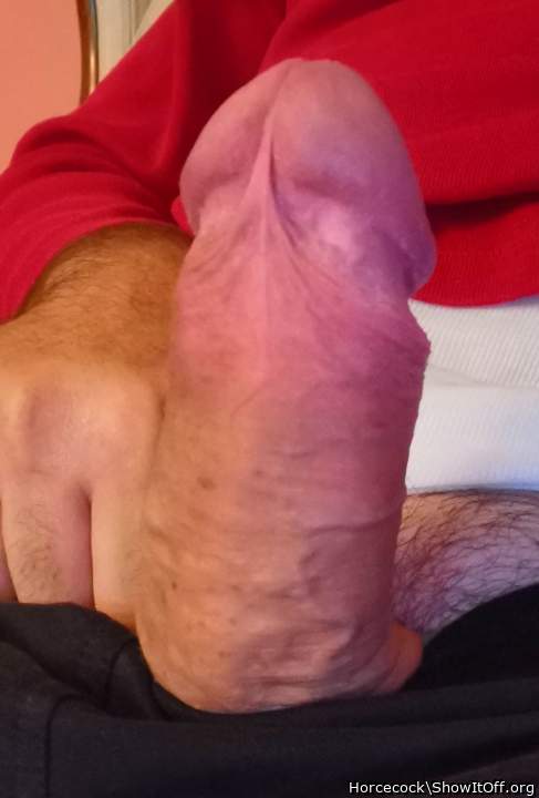 My toy wants to ride your cock &#128539;
