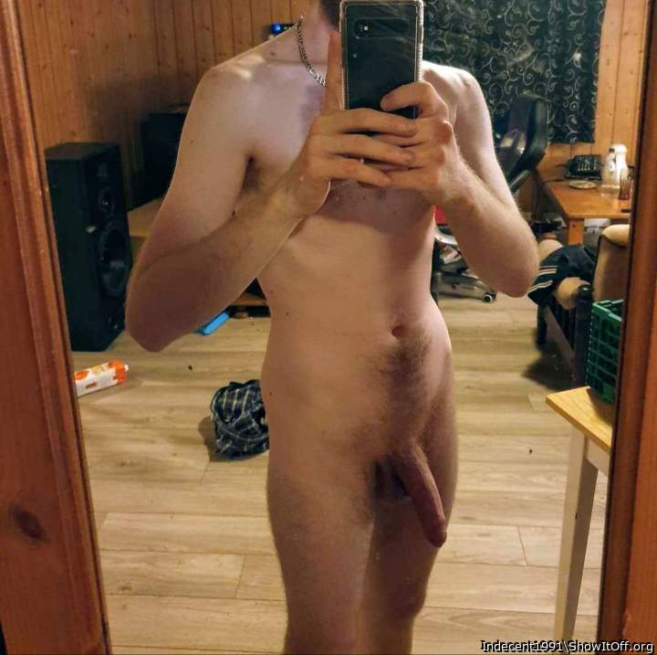 Hello gorgeous thats one hot cock 