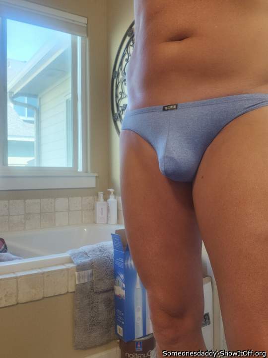 I like seeing your cut cock head ridge through your sweet pa