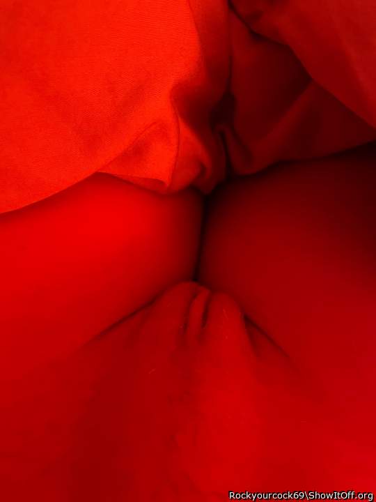 what I wouldn't give to lick and fuck that smooth pussy