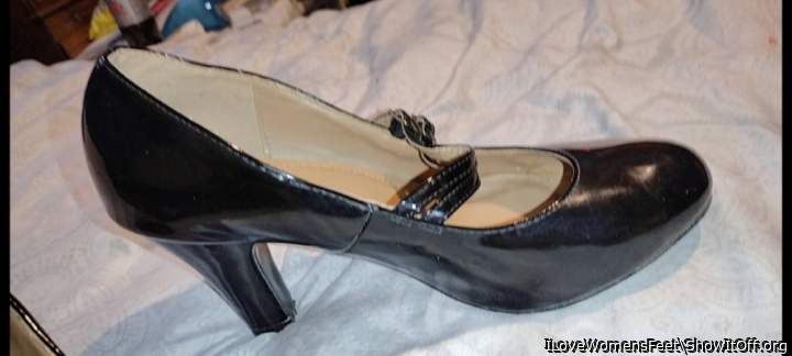 Photo of a penile from ILoveWomensFeet