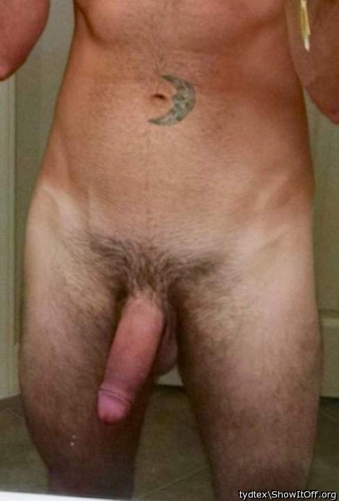 Oh my gosh!!! Thats a great cock to suck all day!