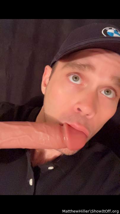 Matthew Hiller loves sucking dick