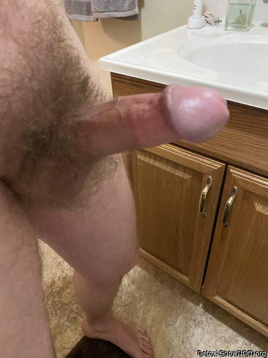 Nice hard cock, neatly circumcised with a big helmet and mag