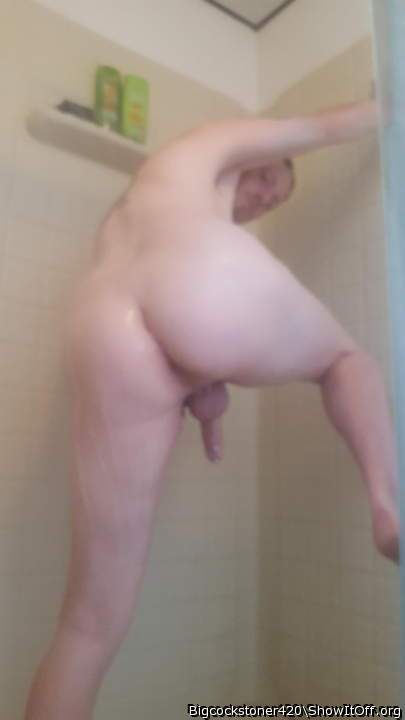 Look at the shower ass and cock
