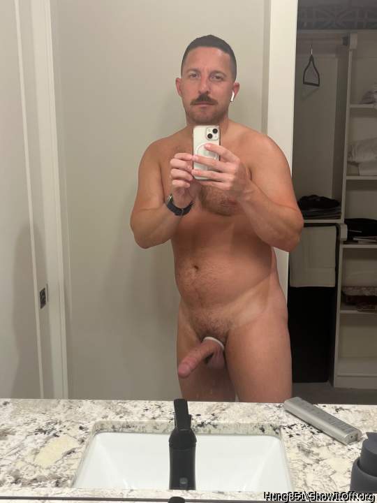 Great looking guy. Hot body and cock. Good to see cockring!!